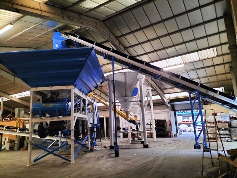 35m³/h Mobile Concrete Batching Plant